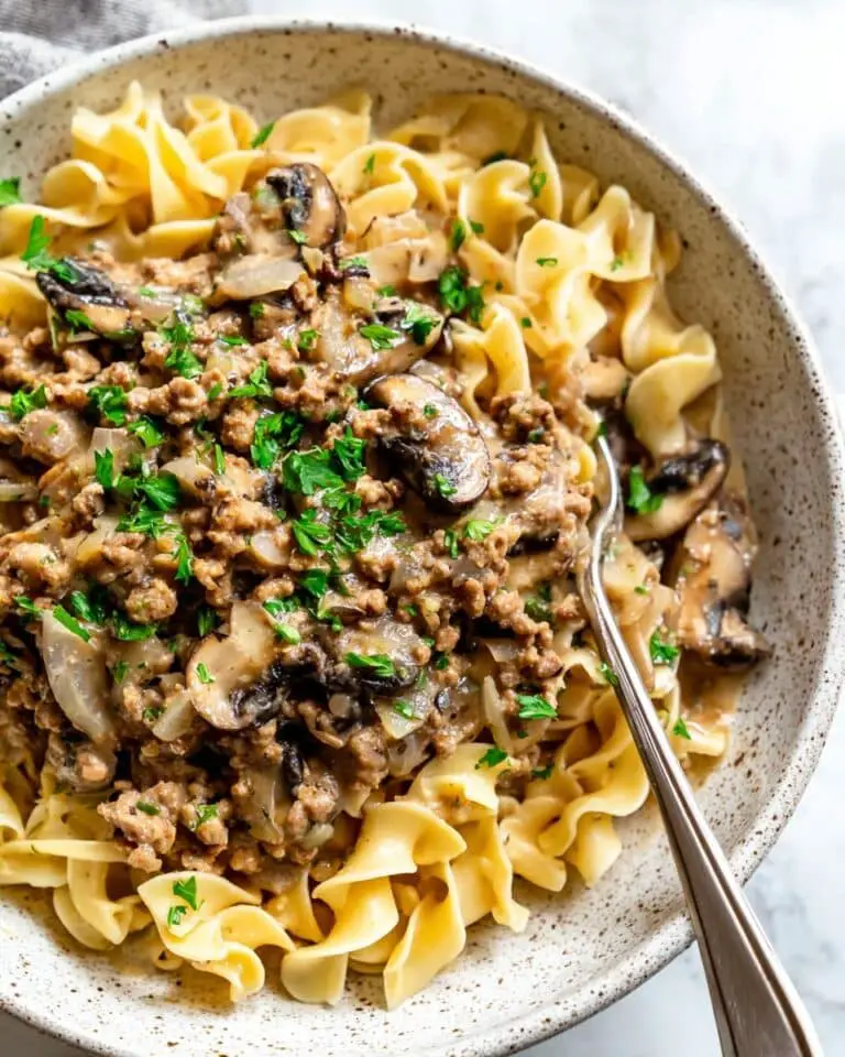 Creamy Chicken Stroganoff with Mushrooms and Parsley Recipe